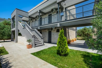 New Story Luxury Suites - Image 2