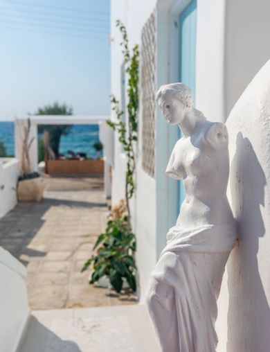 Niki Savvas Studios & Suites Milos - Image 3