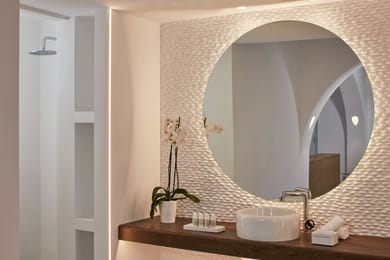Signature suite with private pool