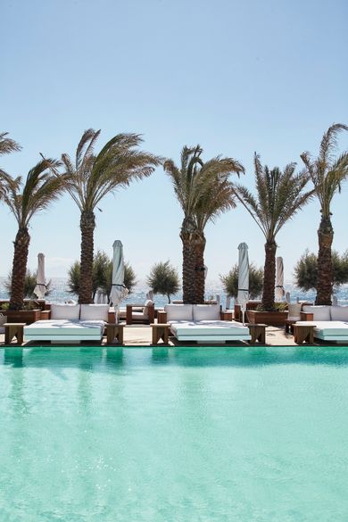 Nikki Beach Resort & Spa Santorini - Image 4