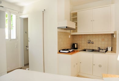 Nikoleta Studios & Rooms - Image 2