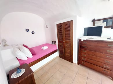 Traditional cave room