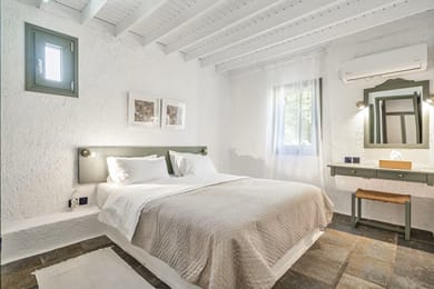 Niriides Villas - Image 4