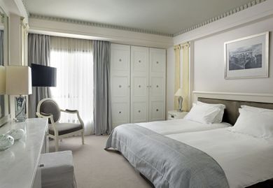 NJV Athens Plaza Hotel - Image 6