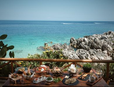 Nobelos Seaside Lodge - Image 3