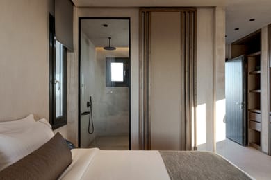 Elegant Suite with Hot Tub