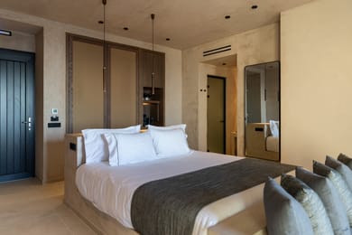 Obsidian Suite with Private Heated Pool