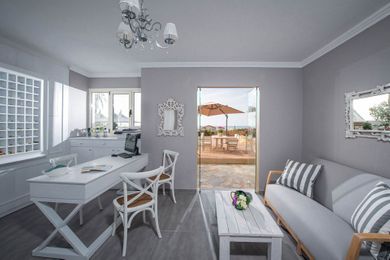 Notos Heights Hotel & Suites - Image 2