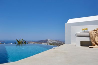 Nova Luxury Suites Santorini - Image 4