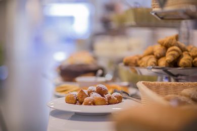 Novus City Hotel Athens - Image 3