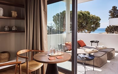 Cama Luxury Suites Glyfada - Image 7