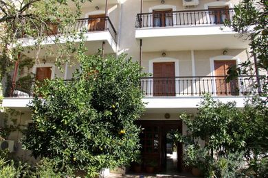 Oasis Apartments Tolo - Image 2