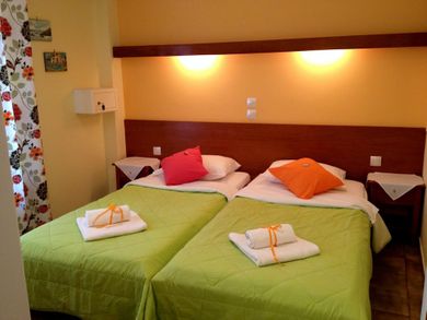 Oasis Apartments Tolo - Image 4