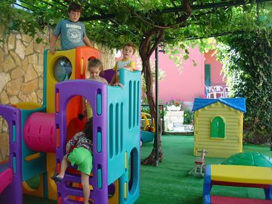 Oasis Hotel Corfu - Image 3