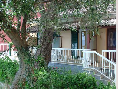 Oasis Hotel Corfu - Image 4