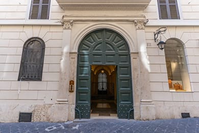 Spanish Steps Oasis Suites - Image 7