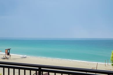 OCEANA Beach Hotel - Image 5