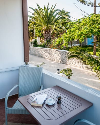Oceanis Rooms - Image 7