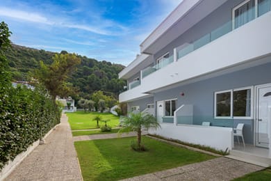 Oceanis Park Hotel - Image 4