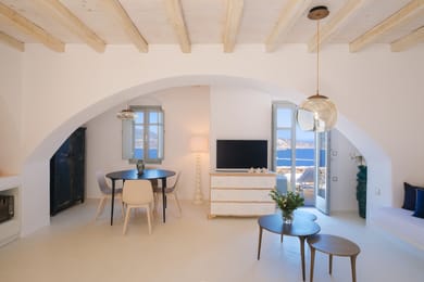 Antigone Honeymoon Luxury Sunset Maisonette