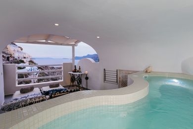 Honeymoon Cave Suite with Outdoor Hot Tub Caldera & Sea View