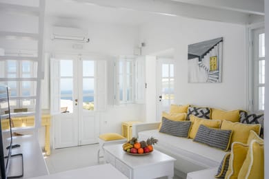 PEARL: 2 Bedroom Sunset & Sea View with Private Hot Tub & Shared Pool