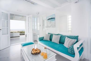 TURQUOISE: 3 Bedroom Sunset & Sea View Villa with Private Pool & Hot Tub