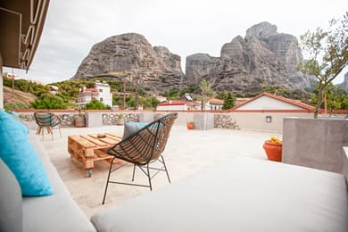 Oikia Guesthouse - Image 2
