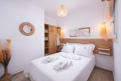 Pearl Villa + Coral Guest House