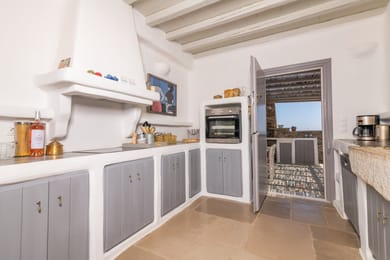 6 bedroom |Villa Claudine| St. Georgios