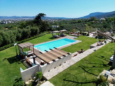 9 bedroom |Villa Nereides| Chania