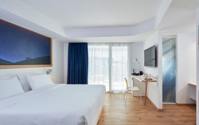 Olive Green Club Elite Room