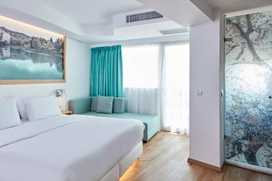 Popular Executive Triple Room