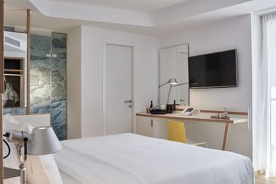 Olive Green Hotel - Image 7