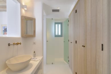 9  Bedroom | Villa Elodia | Pouli