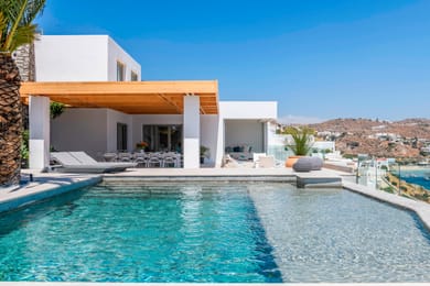 6 bedroom|Villa Orian|Psarou Beach