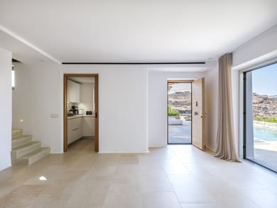7 bedroom| Villa Simone| Psarou beach