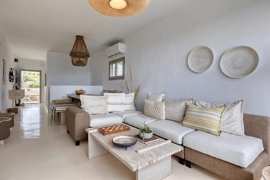 4 Bedroom | Villa Clarisse | Ampelas