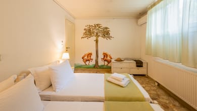 8 bedroom |Villa Verdi Estate | Martselo