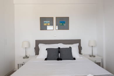 5 bedroom|Villa Fizzy| Isterni