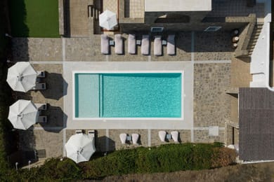 5 bedroom|Villa Fizzy| Isterni
