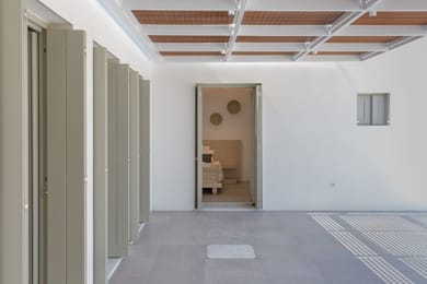 5 bedroom| Villa Olivia | Naoussa