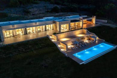 6 bedroom| Villa Brucite| Methoni
