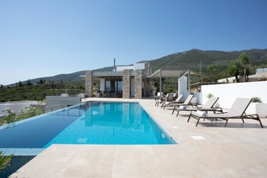 3 bedroom| Villa Calliope| Xiropigado