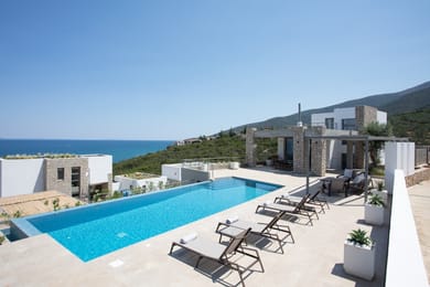 3 bedroom| Villa Calliope| Xiropigado