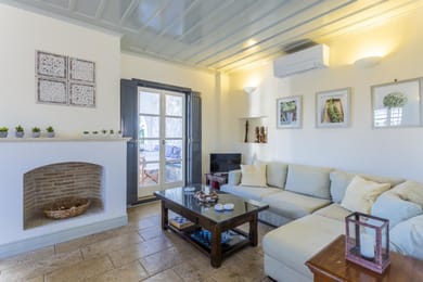 4 bedroom |Villa Corinna| Kounoupitsa