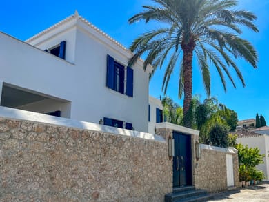 8 bedroom| Villa Madison| Old port