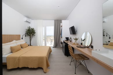 King Suite with Sea View