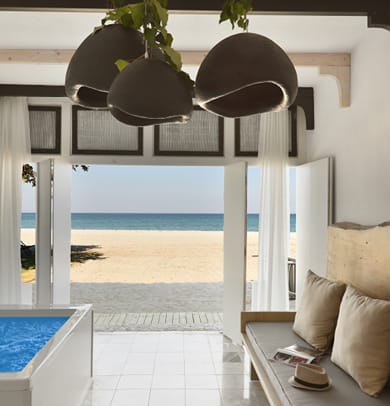 Cave Seafront Suite Sea View with hot tub