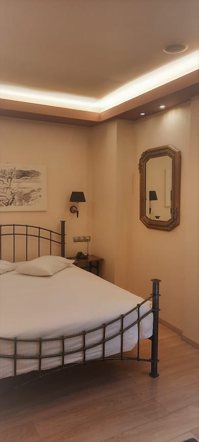 STANDARD SINGLE ROOM